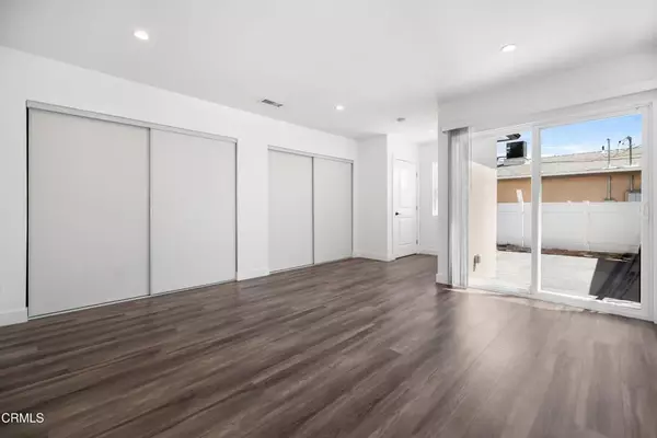 North Hollywood, CA 91605,7637 Radford Avenue