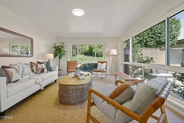 La Crescenta, CA 91214,2702 Orange Avenue