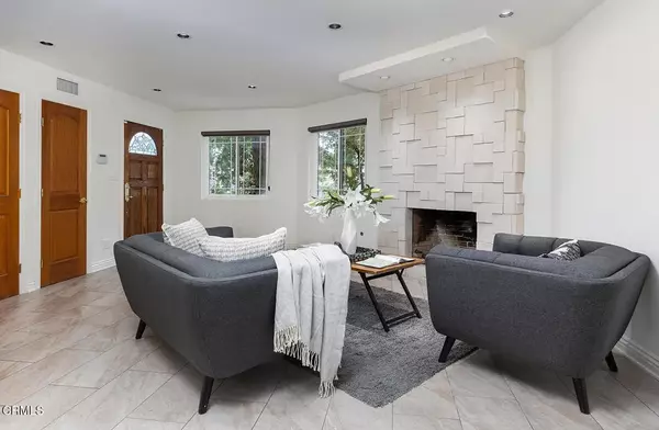 Los Angeles, CA 90065,1038 Oban Drive