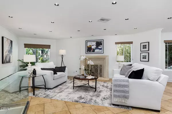 Los Angeles, CA 90065,1038 Oban Drive