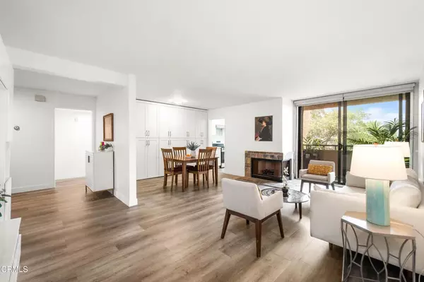 Los Angeles, CA 90042,4275 Via Arbolada #209