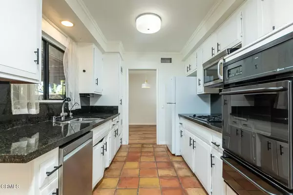 Sunland, CA 91040,8314 Owens Street