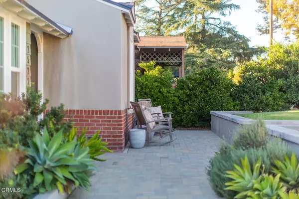 Montrose, CA 91020,2522 Fairway Avenue