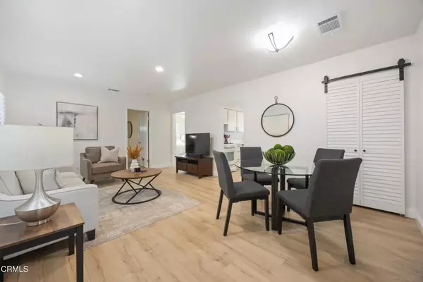 Los Angeles, CA 91040,10742 Sharon Avenue