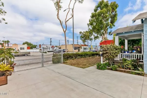 Inglewood, CA 90301,424 W Arbor Vitae Street