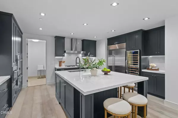 Beverly Hills, CA 90210,432 N Oakhurst Drive #104