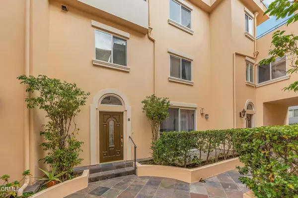 Valley Village, CA 91607,4732 Radford Avenue #8