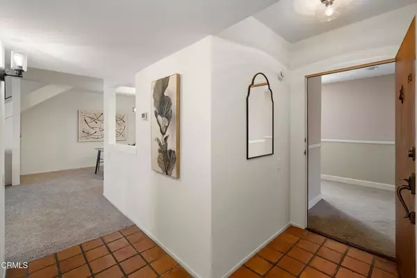 Bel Air, CA 90077,2385 Roscomare Road #F8