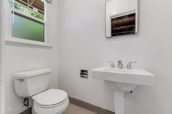 Valley Village, CA 91607,5622 Bellingham Avenue