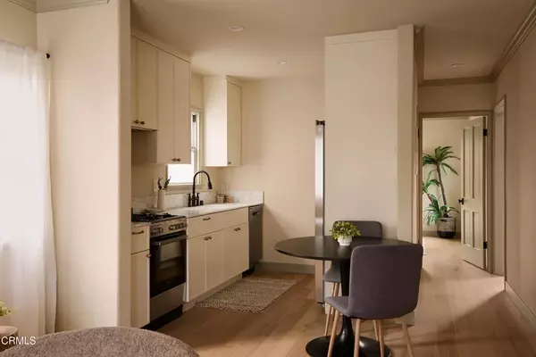 Los Angeles, CA 90026,1434 Mcduff Street