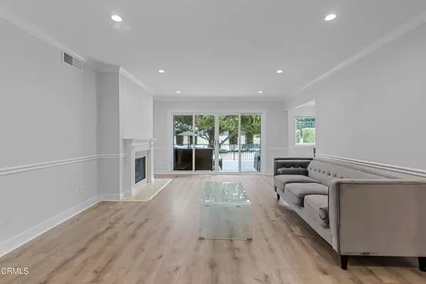 Glendale, CA 91207,321 E Stocker Street #105