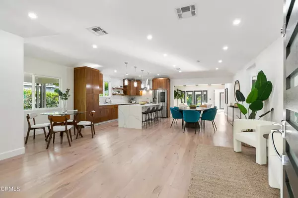 Sherman Oaks, CA 91411,5301 Norwich Avenue