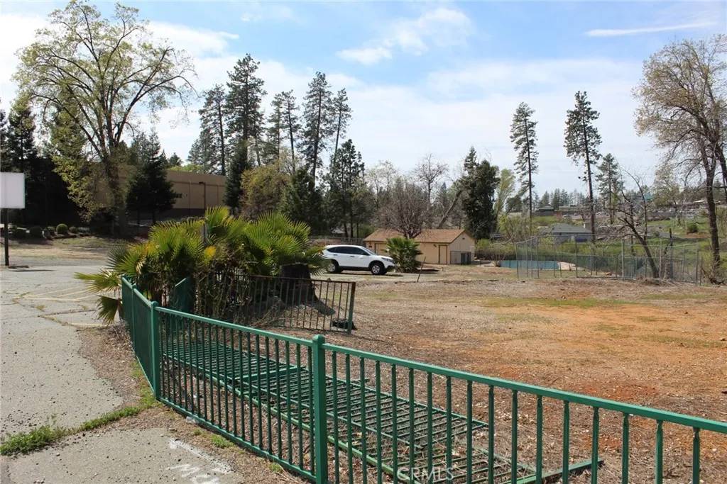 Paradise, CA 95969,6047 Clark