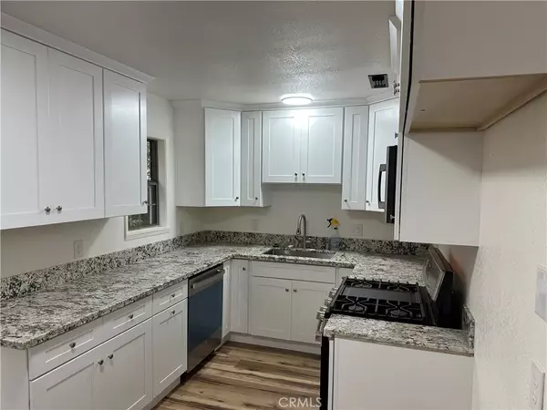 Oroville, CA 95965,32 La Cresenta