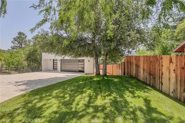 La Crescenta, CA 91214,3142 Harmony Place