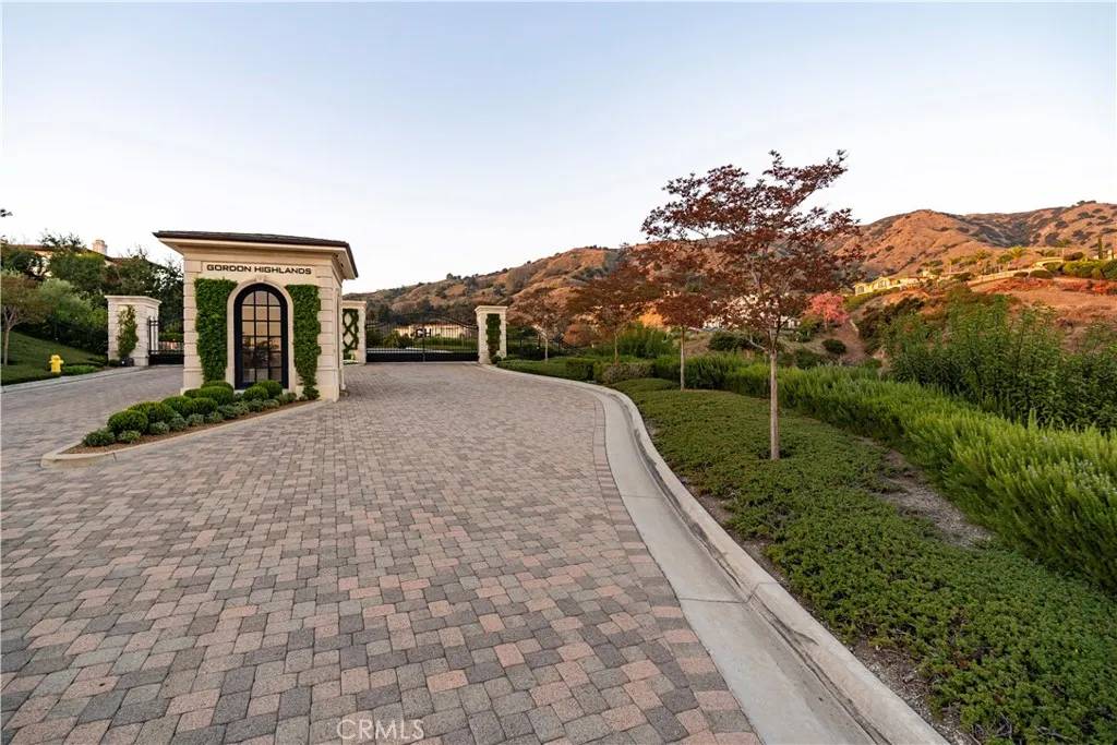 Glendora, CA 91741,648 Gordon Highlands