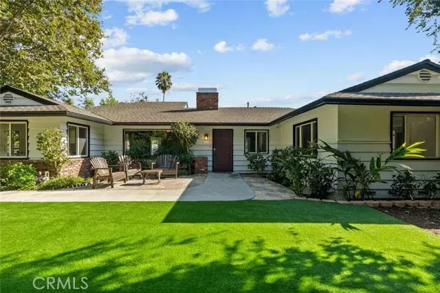 400 West Carter Avenue, Sierra Madre, CA 91024