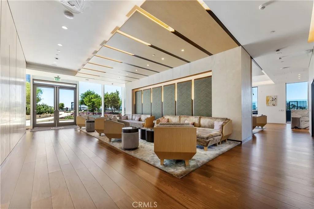 Los Angeles, CA 90017,889 Francisco Street #2906