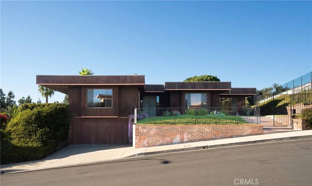 2285 N Hobart Boulevard, Los Angeles, CA 90027