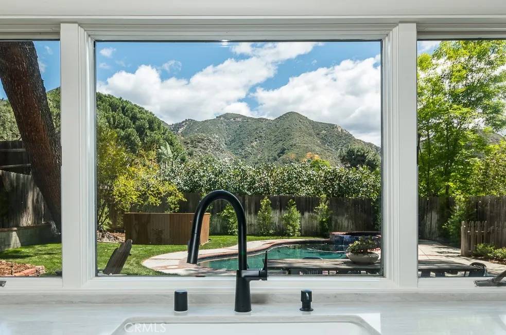 5874 Freeman Avenue, La Crescenta, CA 91214