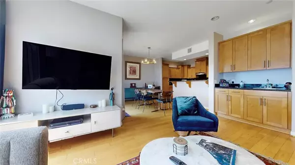 North Hollywood, CA 91601,4821 Bakman Avenue #405