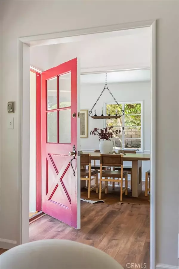 La Canada Flintridge, CA 91011,4920 Hillard Avenue