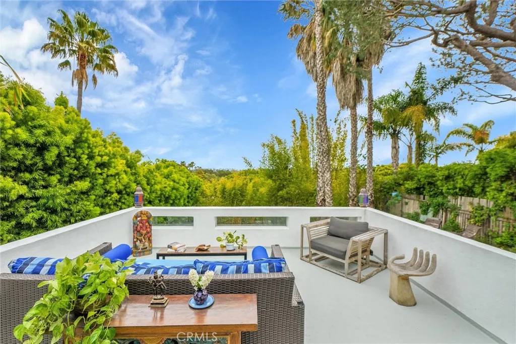 2025 Navy Street, Santa Monica, CA 90405
