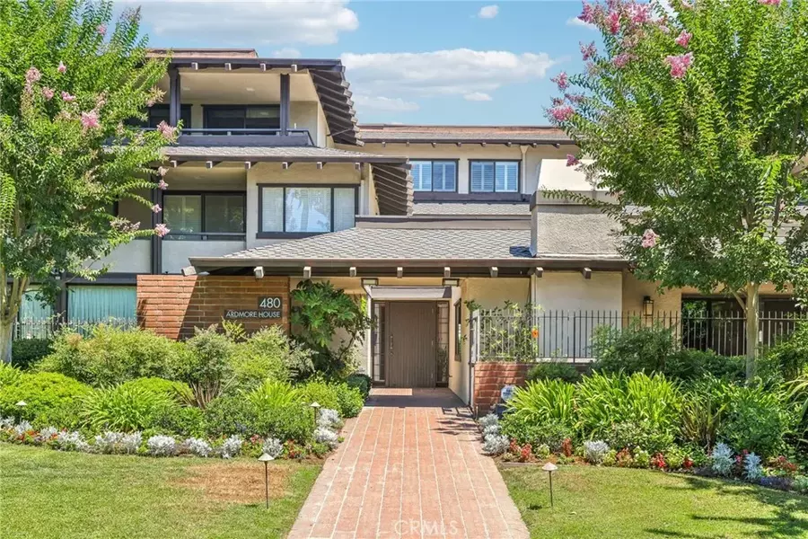 480 S Orange Grove Boulevard #7, Pasadena, CA 91105