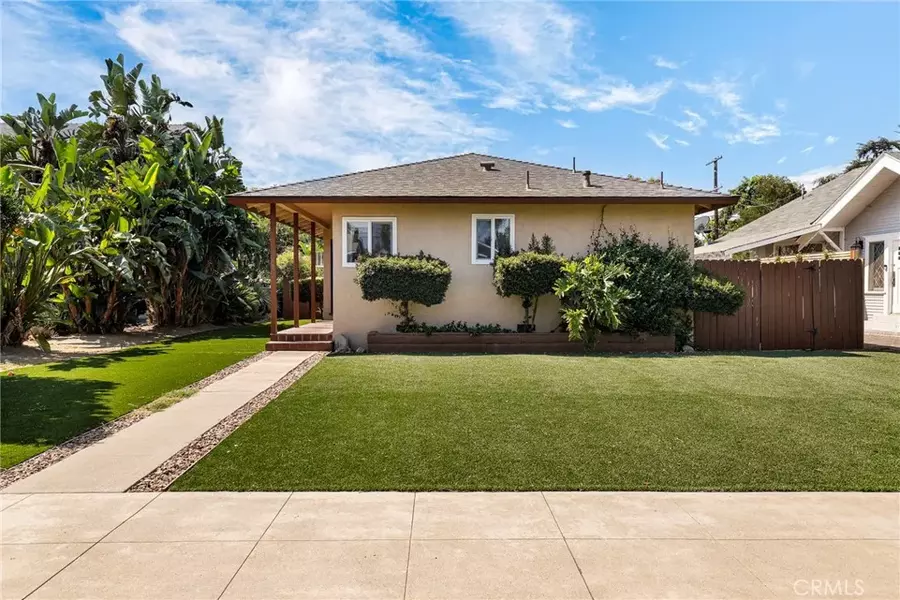 576 E Columbia Avenue, Pomona, CA 91767