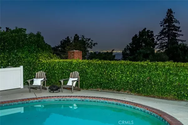 La Crescenta, CA 91214,2320 Jayma Lane