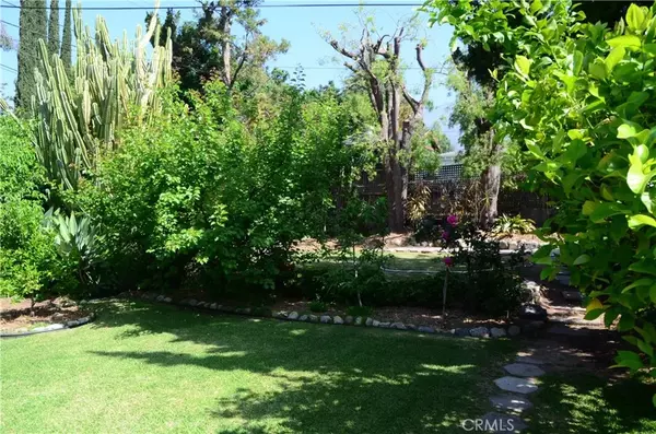 Altadena, CA 91001,36 Silver Spruce