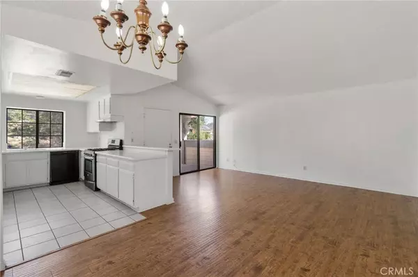 Diamond Bar, CA 91765,21600 Laurelrim #B