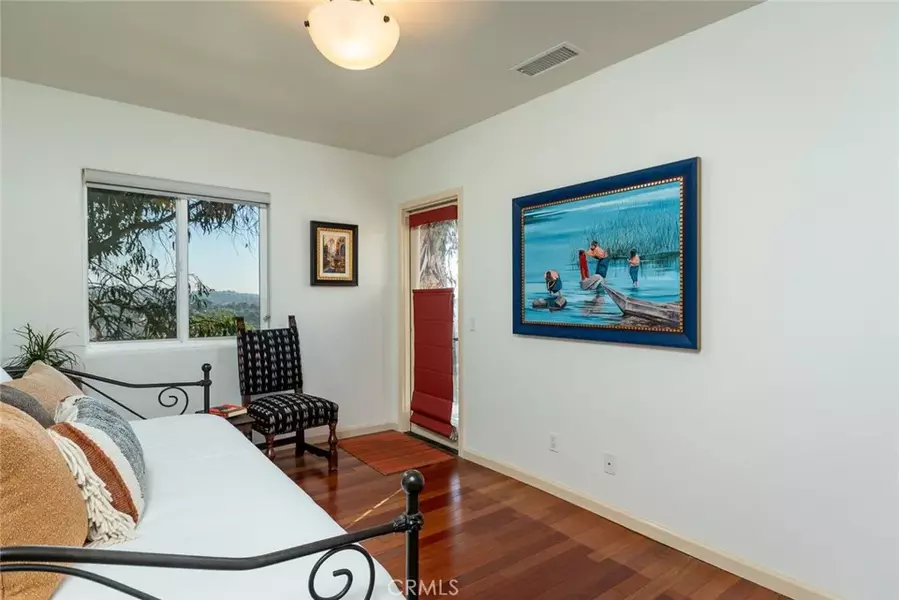 1404 Corona Drive, Glendale, CA 91205