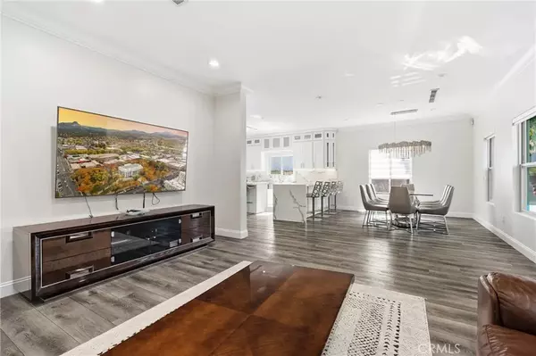 Burbank, CA 91506,430 N Parish Place