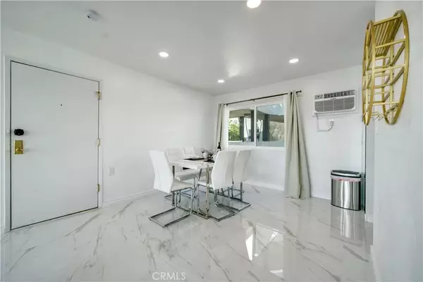 West Hollywood, CA 90069,8400 De Longpre Avenue #311
