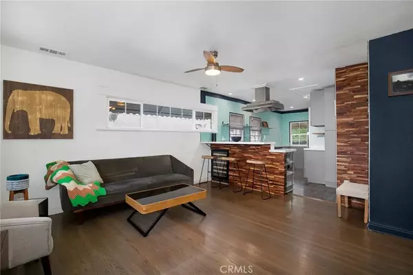 Los Angeles, CA 90042,5639 Ash Street