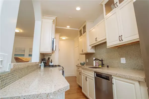 Long Beach, CA 90802,315 W 3rd #305