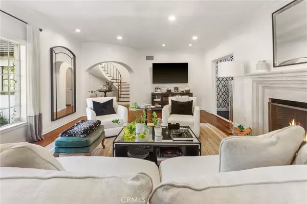 Altadena, CA 91001,2494 Glen Canyon Road