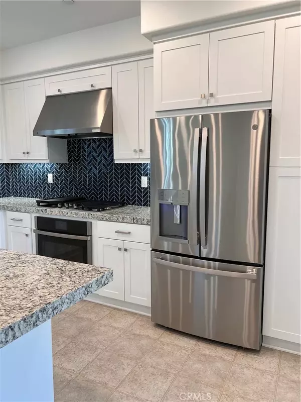 Valencia, CA 91355,26909 Pathfinder