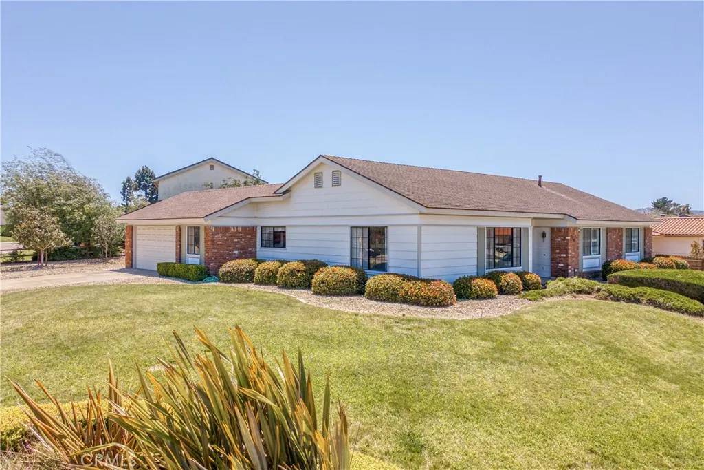524 Clubhouse Drive, Santa Maria, CA 93455