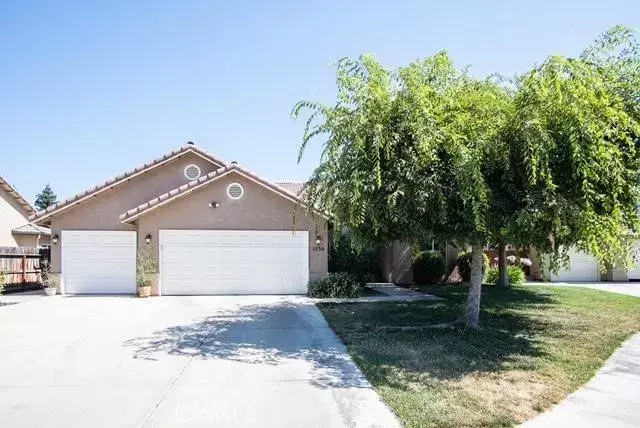 1530 W San Lucia Avenue, Porterville, CA 93257