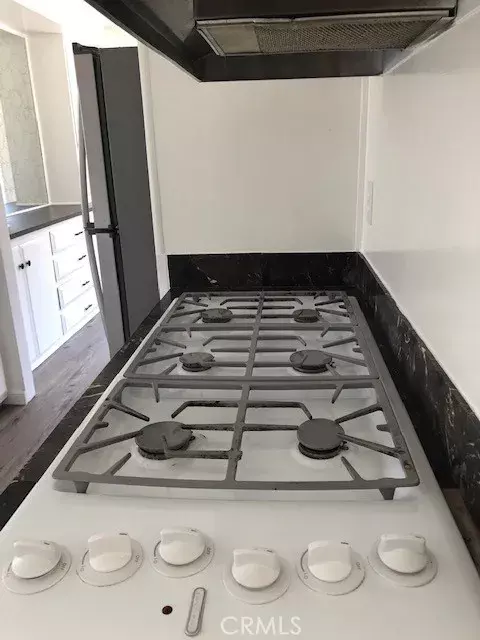 Lompoc, CA 93436,701 E Pine