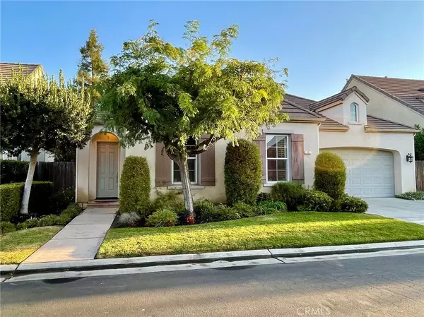 55 W Prescott Avenue, Clovis, CA 93619