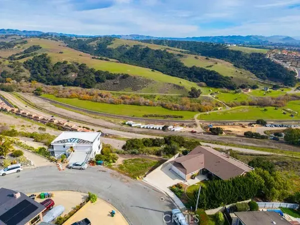Pismo Beach, CA 93449,780 Tulare