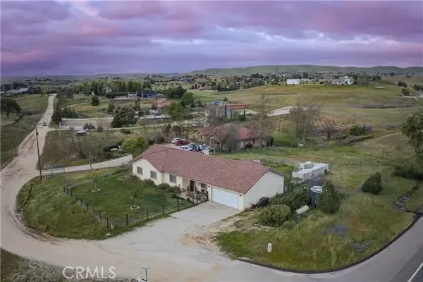 Paso Robles, CA 93446,5785 Loma Real