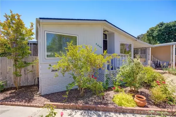 Paso Robles, CA 93446,55 Via San Carlos #55
