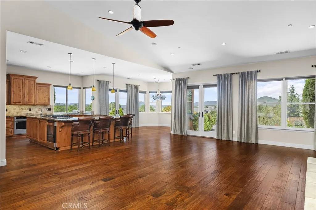 325 Red Oak Way, Arroyo Grande, CA 93420
