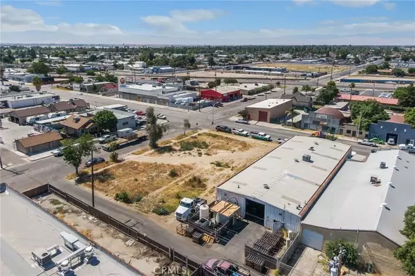 Bakersfield, CA 93305,426 E 18th