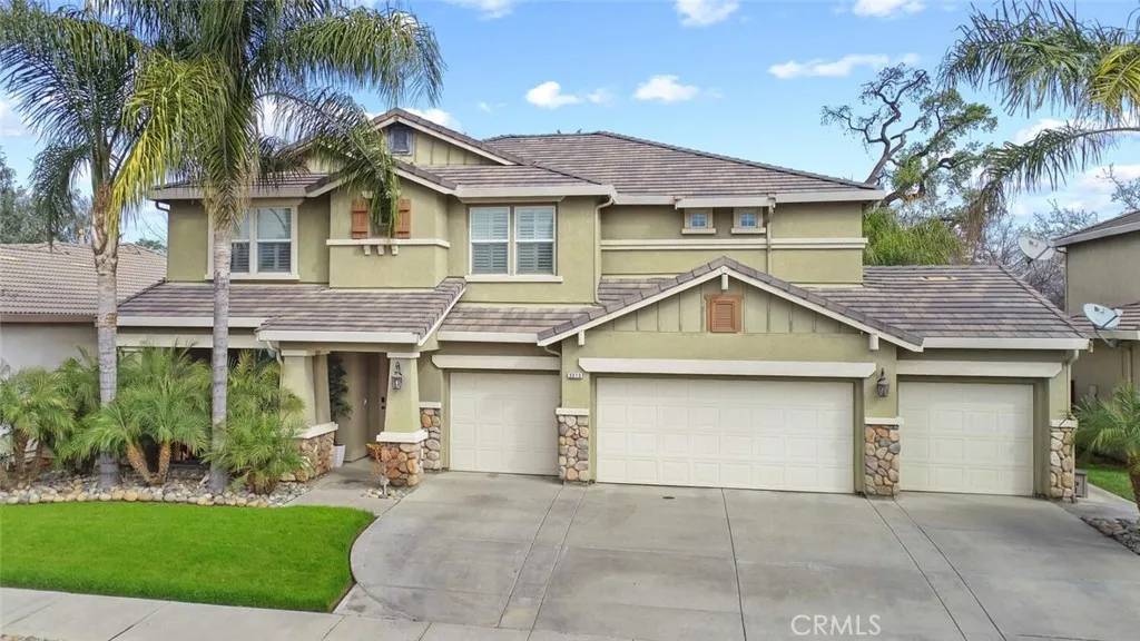 3010 W Ceres Avenue, Visalia, CA 93291