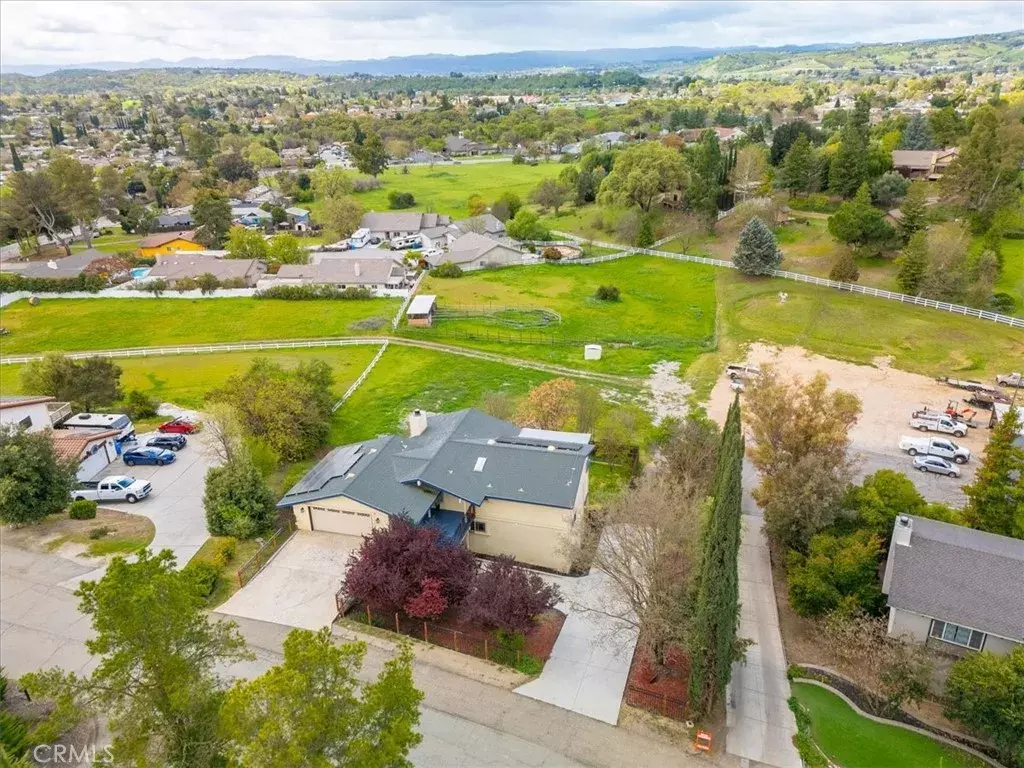 Paso Robles, CA 93446,1042 Vista Grande Street